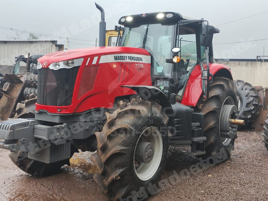 Máquina agrícola 2023 em leilão em Itu/SP