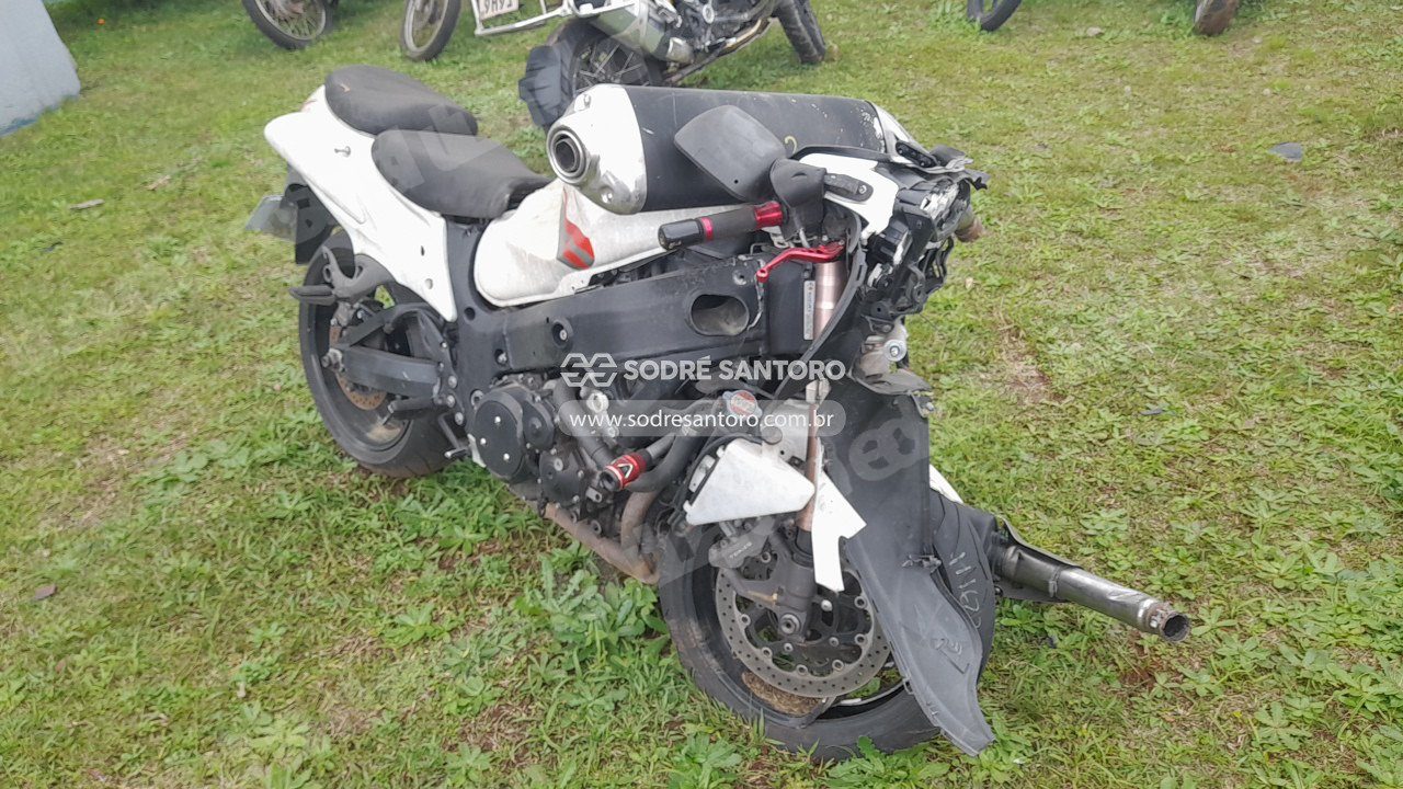 Suzuki em leilao em São José dos Pinhais/PR
