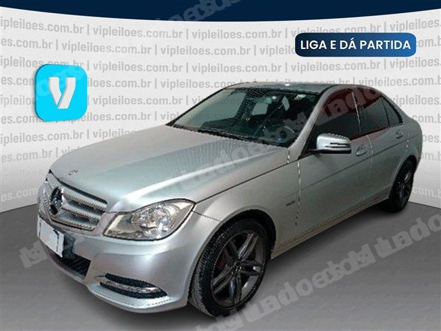 Mercedes 2011 em leilão em Brasil