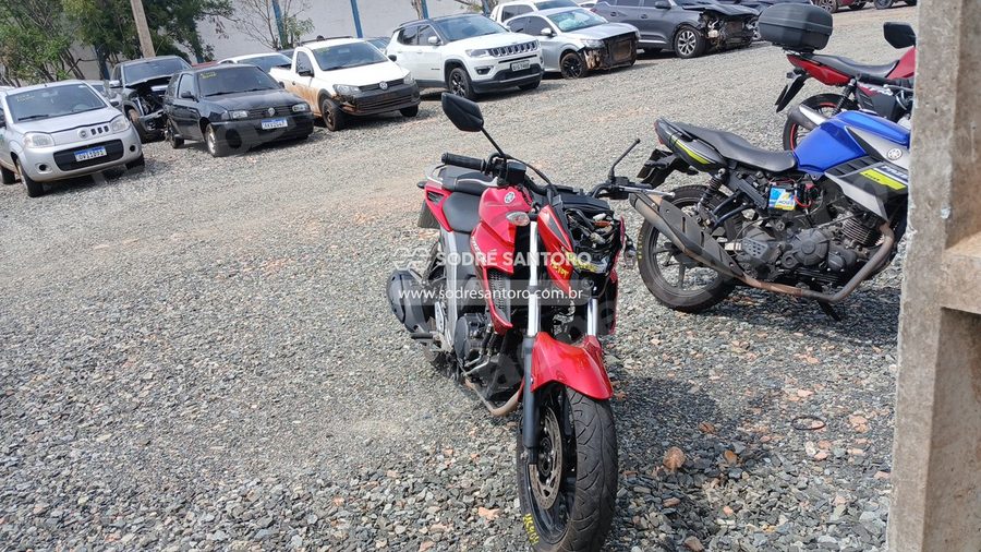 Yamaha Fz25 Fazer 2023 em leilão em São José dos Pinhais/PR