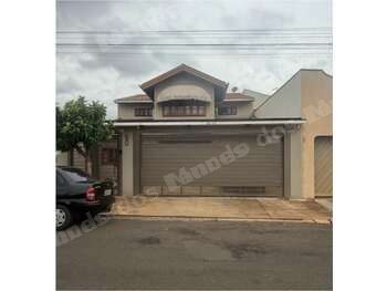Casa de 258 m2 em leilão em Ibitinga/SP