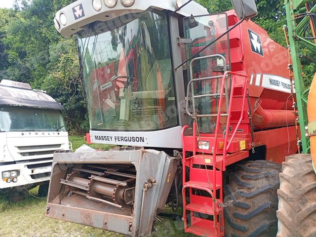 Máquina agrícola 2010 em leilão em Brasil - Lote 4