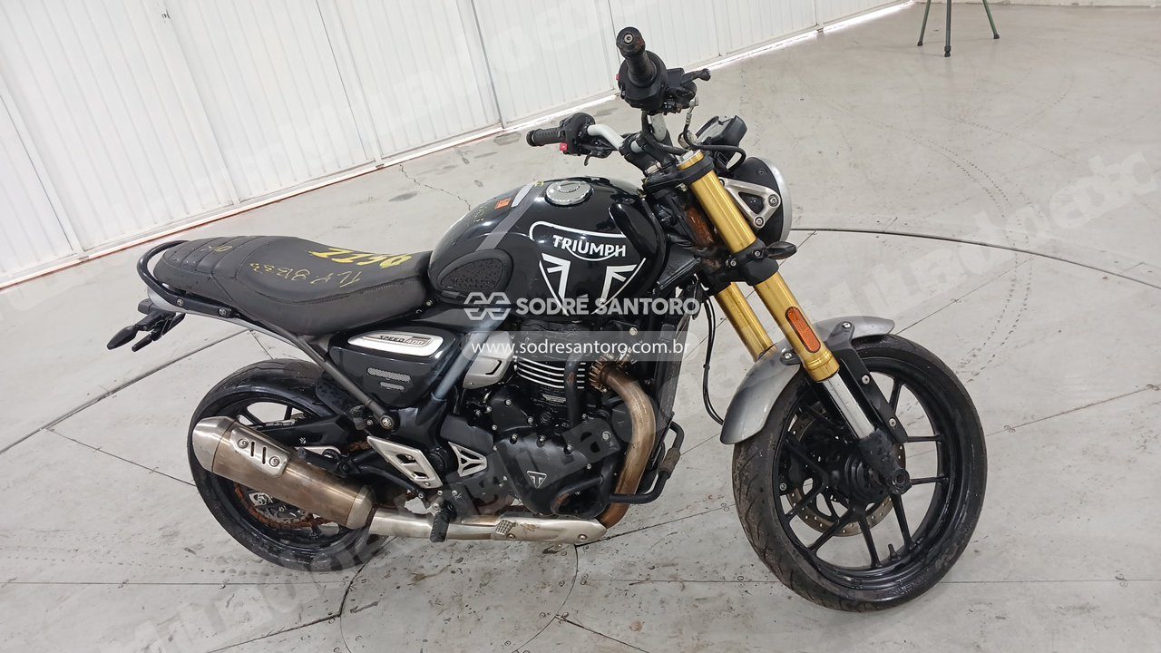 Triumph Speed 400 2025 em leilão em Brasil