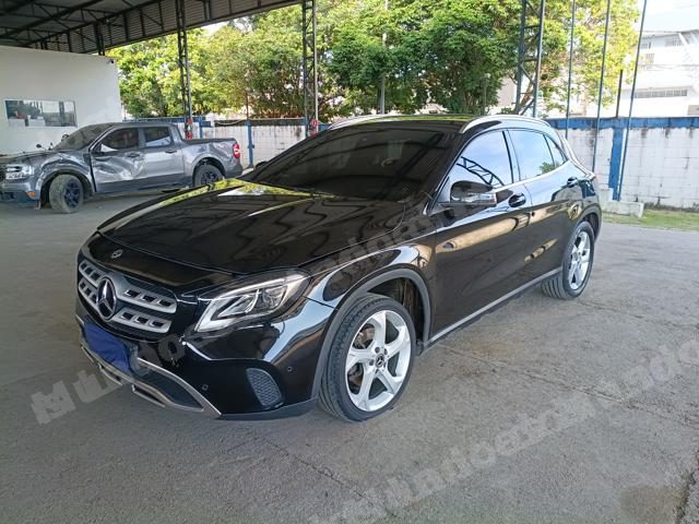 Mercedes em leilao em Brasil