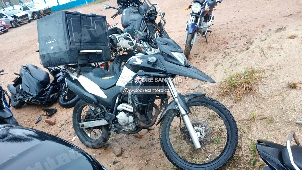 Honda Xre 300 2015 em leilao em São José dos Pinhais/PR
