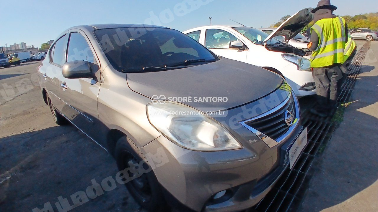Nissan Versa 16Sv Flex 2012 em leilao em Brasil