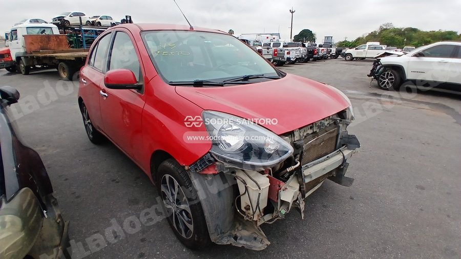 Nissan March 16Sl 2015 em leilão em Guarulhos/SP