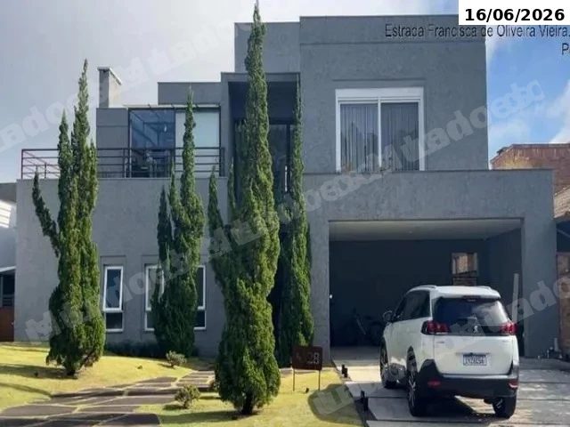 Casa de 432 m2 em leilão em Porto Alegre/RS