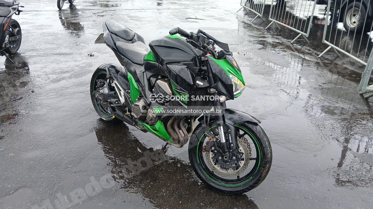 Kawasaki Z800 2014 em leilão em Brasil