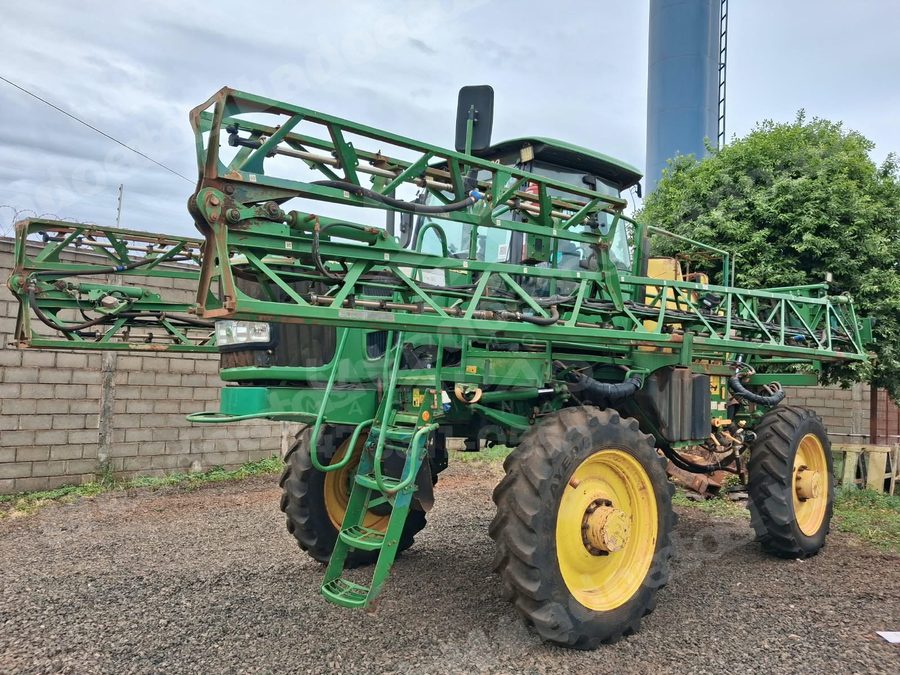 Máquina agrícola 2023 em leilão em Torre de Pedra/SP