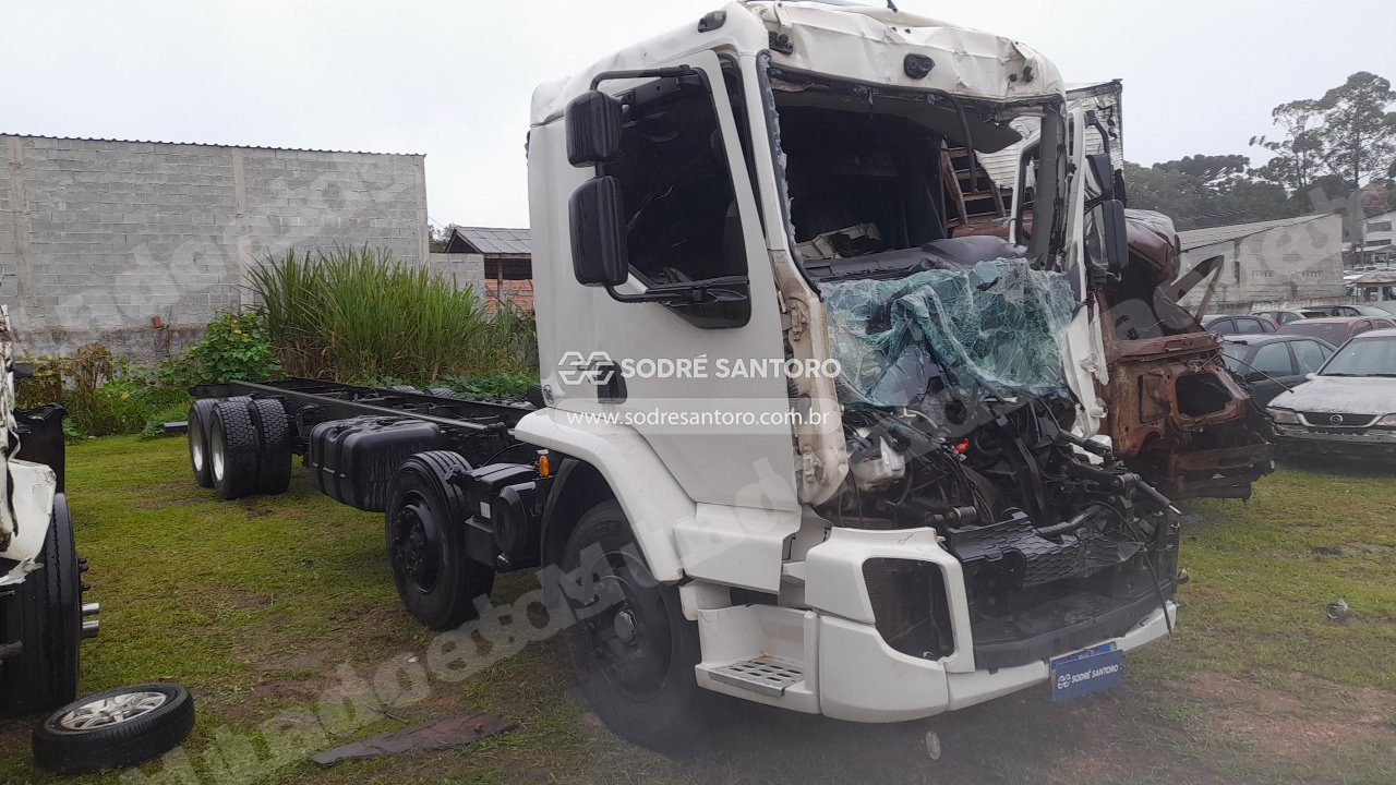 Volvo Vm 270 6X2R 2022 em leilao em São José dos Pinhais/PR