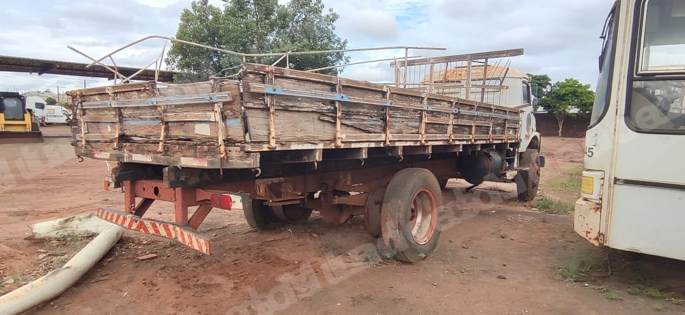 Mercedes em leilao em Umuarama/PR