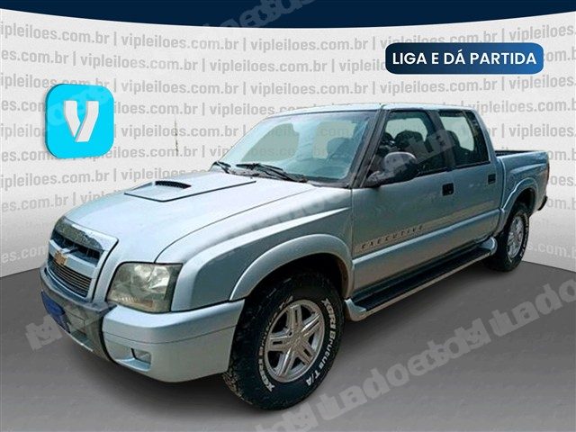Gm 2003 em leilão em Colombo/PR