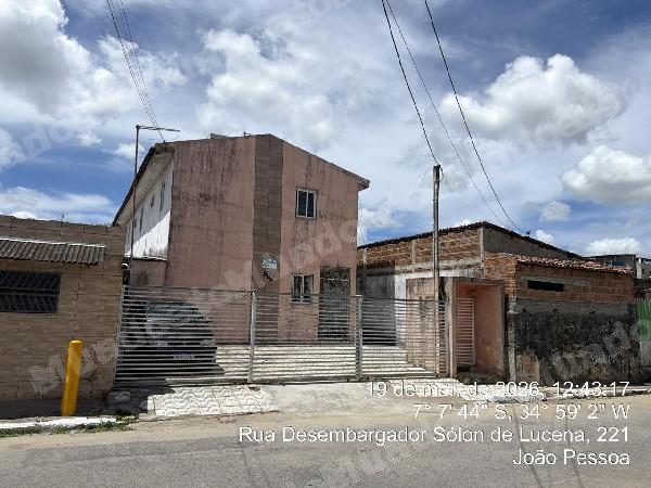 Casa em leilao em A/PB