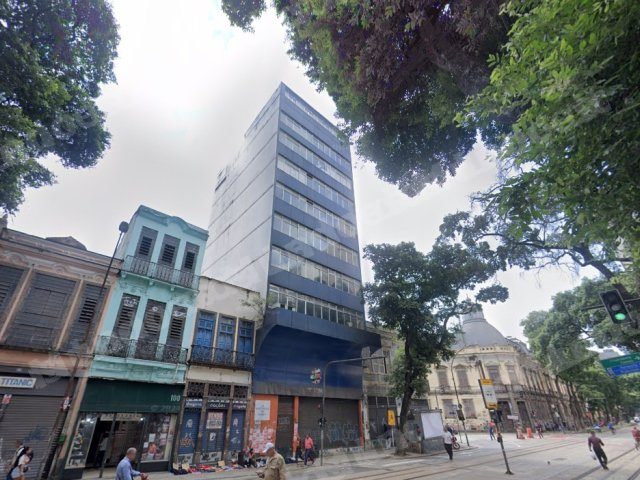 Imovel comercial de 1760 m2 em leilao em Rio de Janeiro/RJ