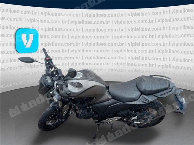 Yamaha 2024 em leilão em Brasil