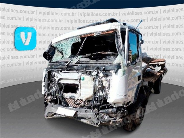 Mercedes em leilao em Brasil
