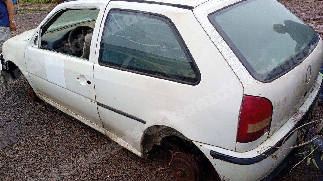 Gol 2003 em leilão em Palmas/PR