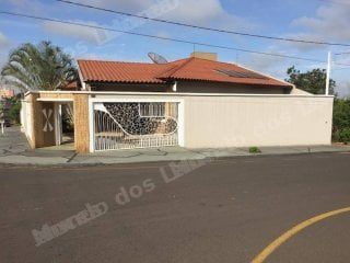 Casa de 401 m2 em leilão em José Bonifácio/SP