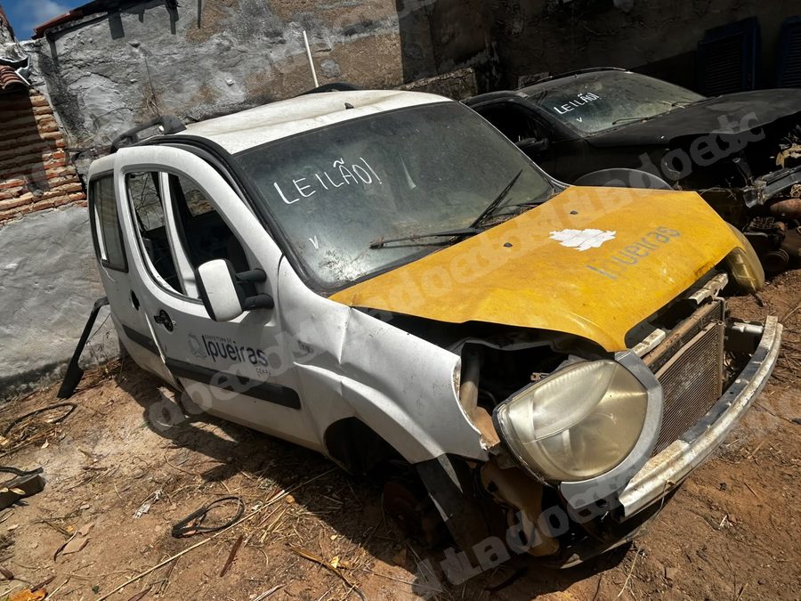 Fiat Doblo 2014 em leilão em Brasil