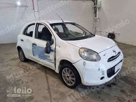 Nissan March em leilao em São José dos Pinhais/PR