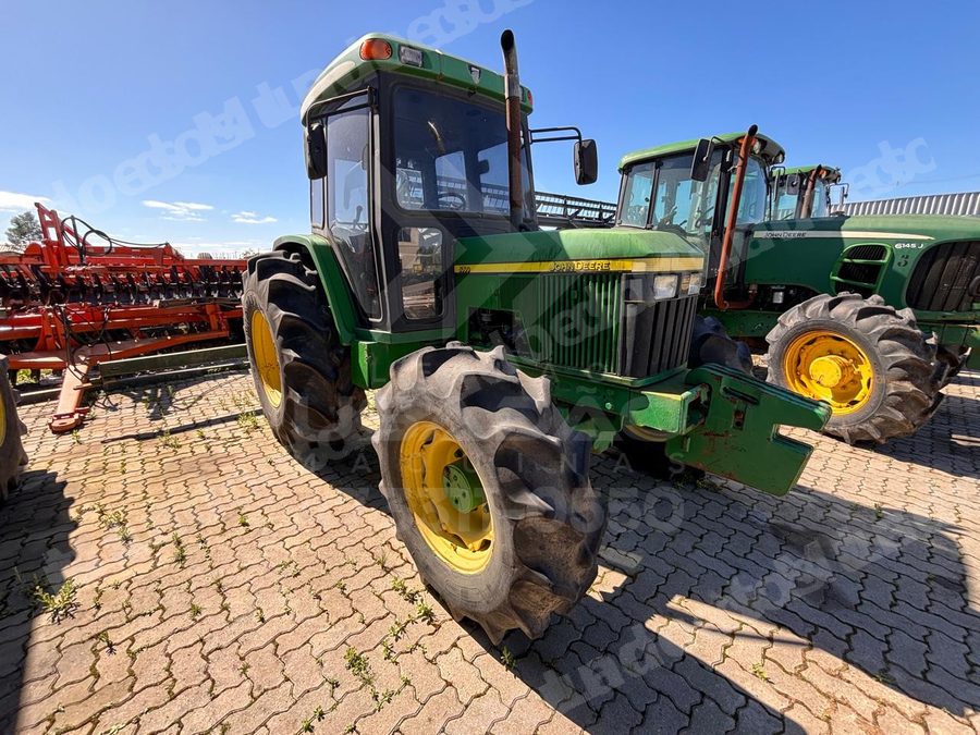 Máquina agrícola 1998 em leilão em Lavras do Sul/RS
