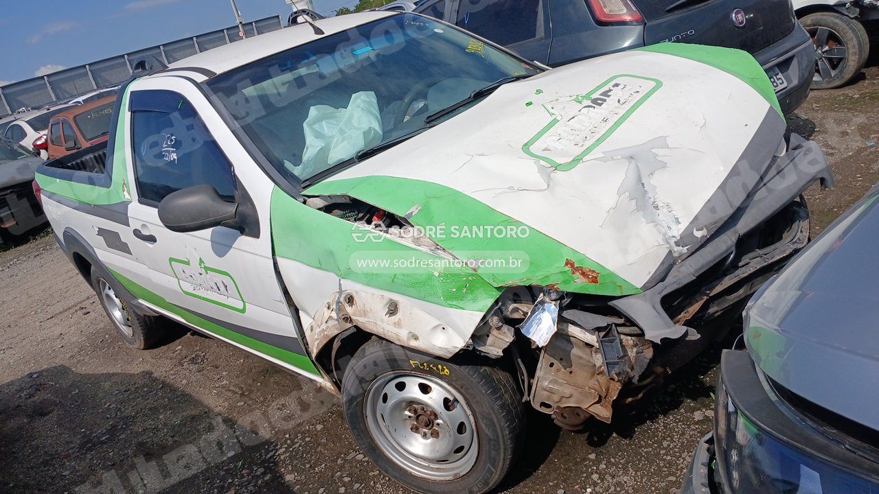 Fiat Strada Working 2015 em leilão em Brasil