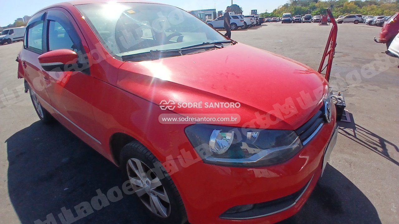 Volkswagen Voyage 1.6 High 2014 em leilão em Brasil