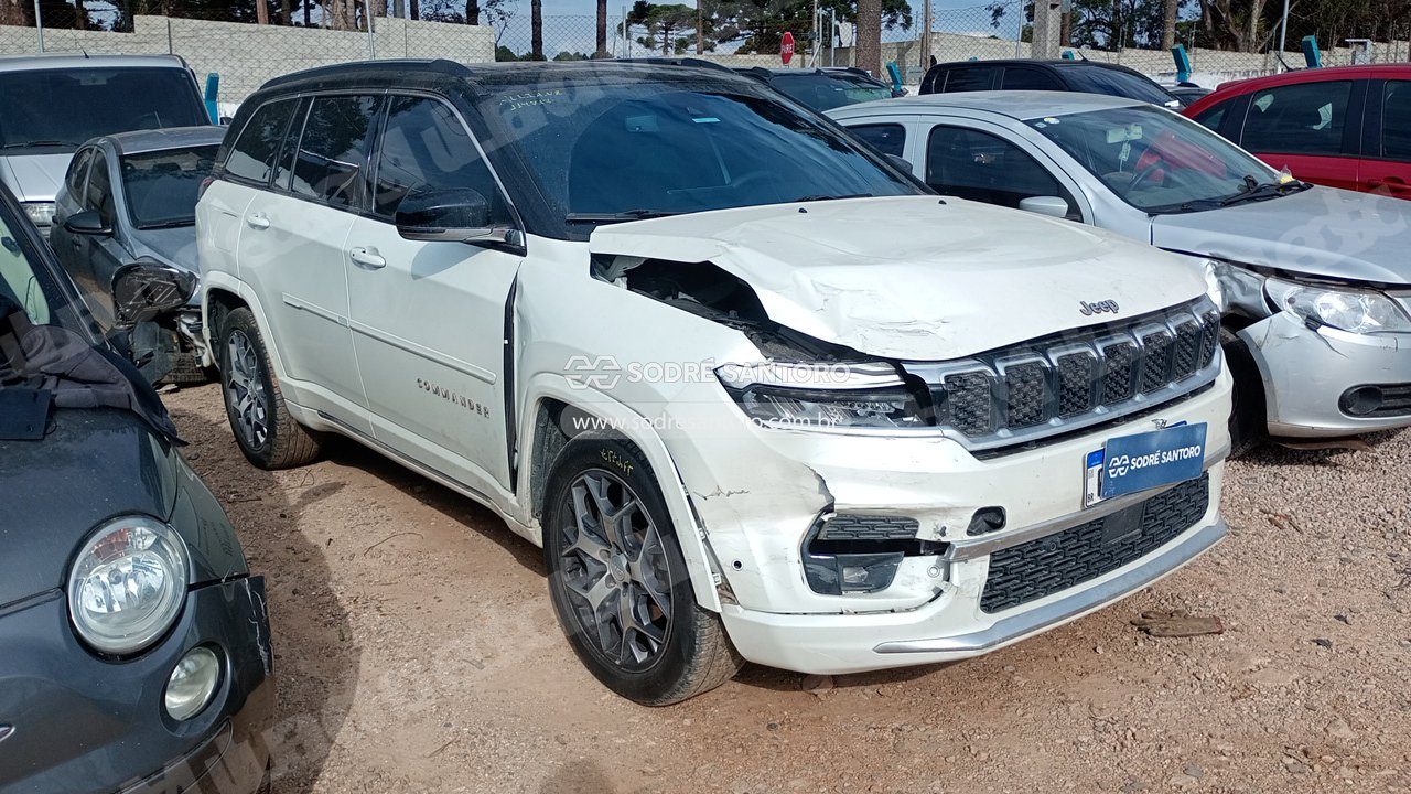 Jeep em leilao em São José dos Pinhais/PR