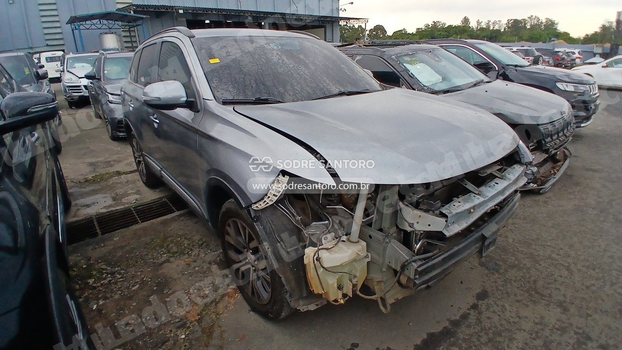 Mitsubishi Outlander 2.2 2016 em leilao em Brasil