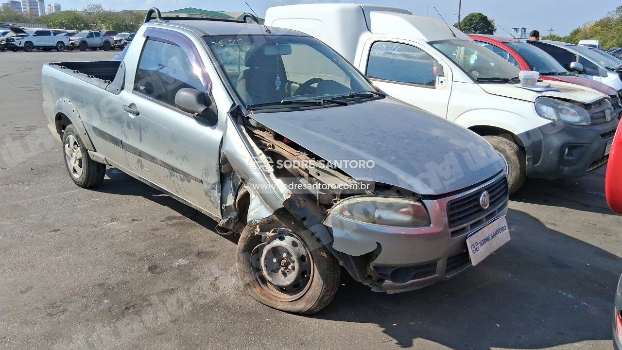 Fiat Strada Working 2013 em leilão em Brasil