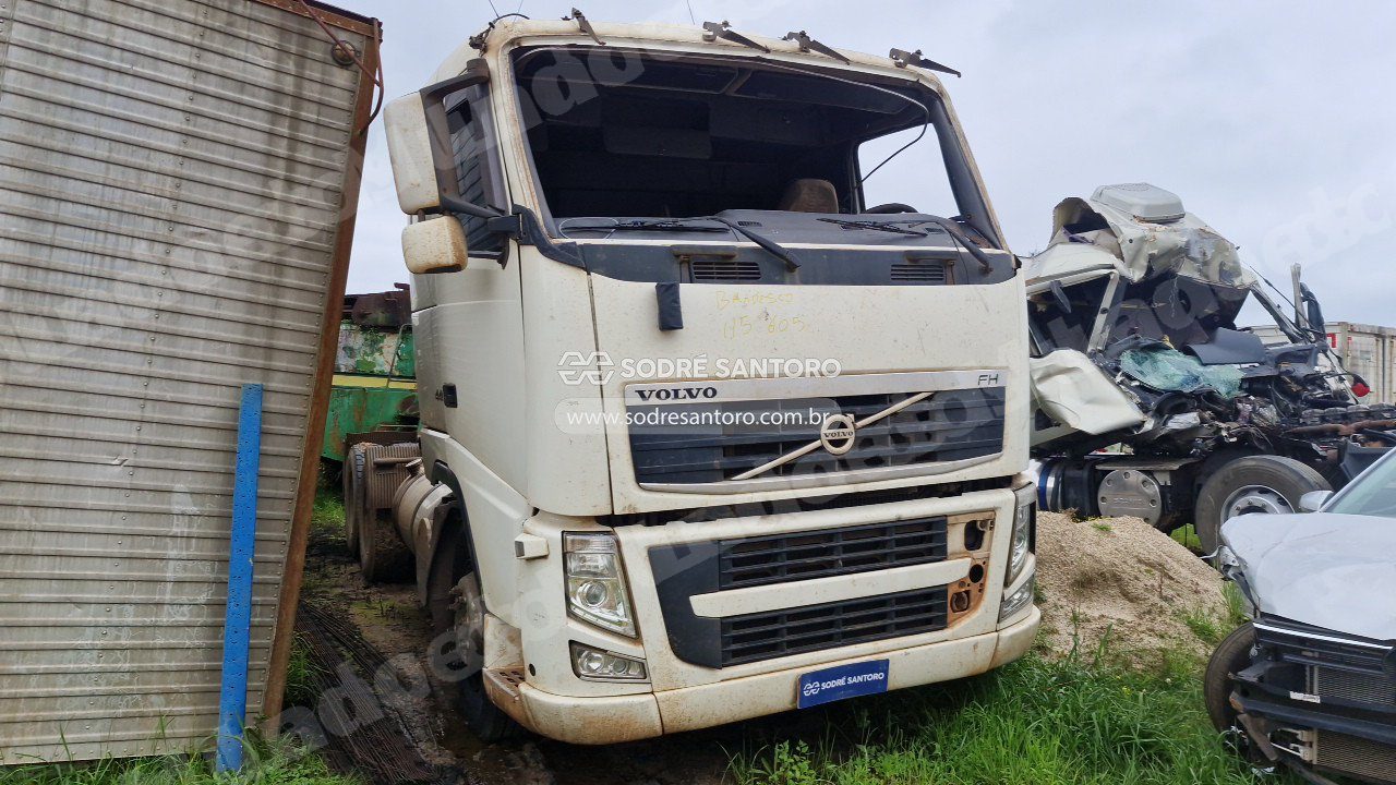 Volvo Fh 440 6X2T 2010 em leilão em São José dos Pinhais/PR