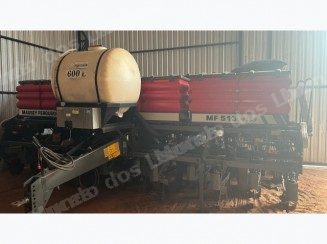 Máquina agrícola em leilão em Brasil