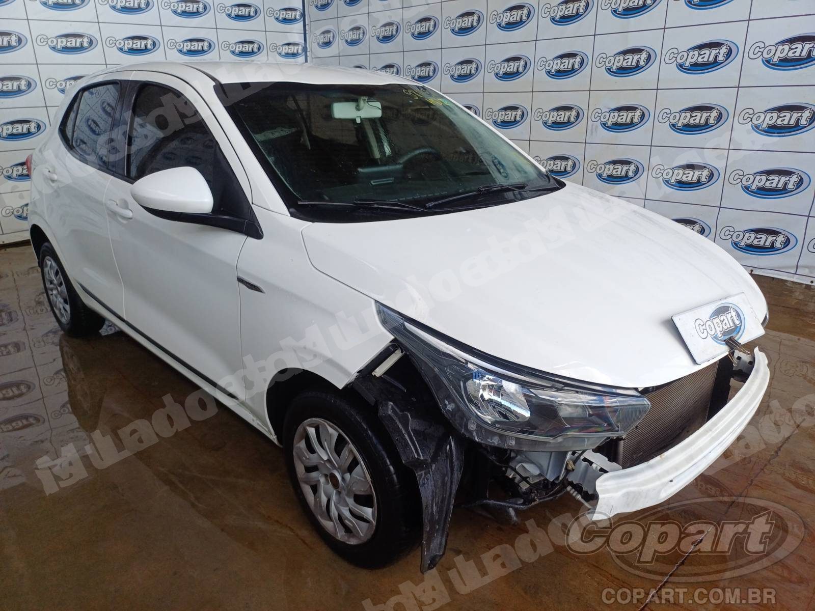 Lote em leilao em Candeias/BA