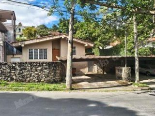 Casa de 131 m2 em leilão em Carapicuíba/SP