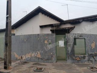 Casa de 100 m2 em leilão em Votuporanga/SP