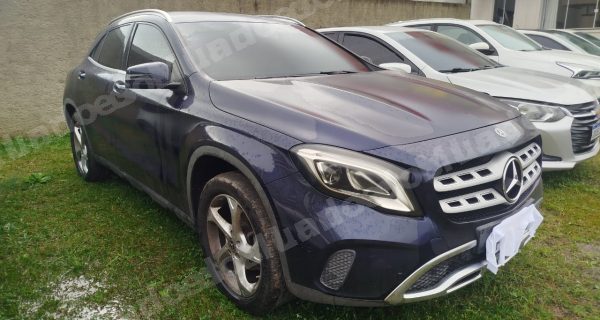 Mercedes em leilao em São José dos Pinhais/PR
