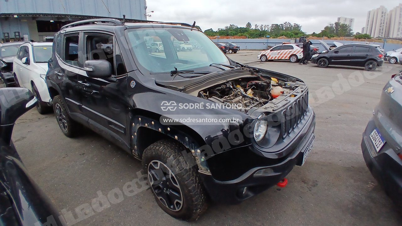 Jeep Renegade Thawk 2018 em leilão em Brasil