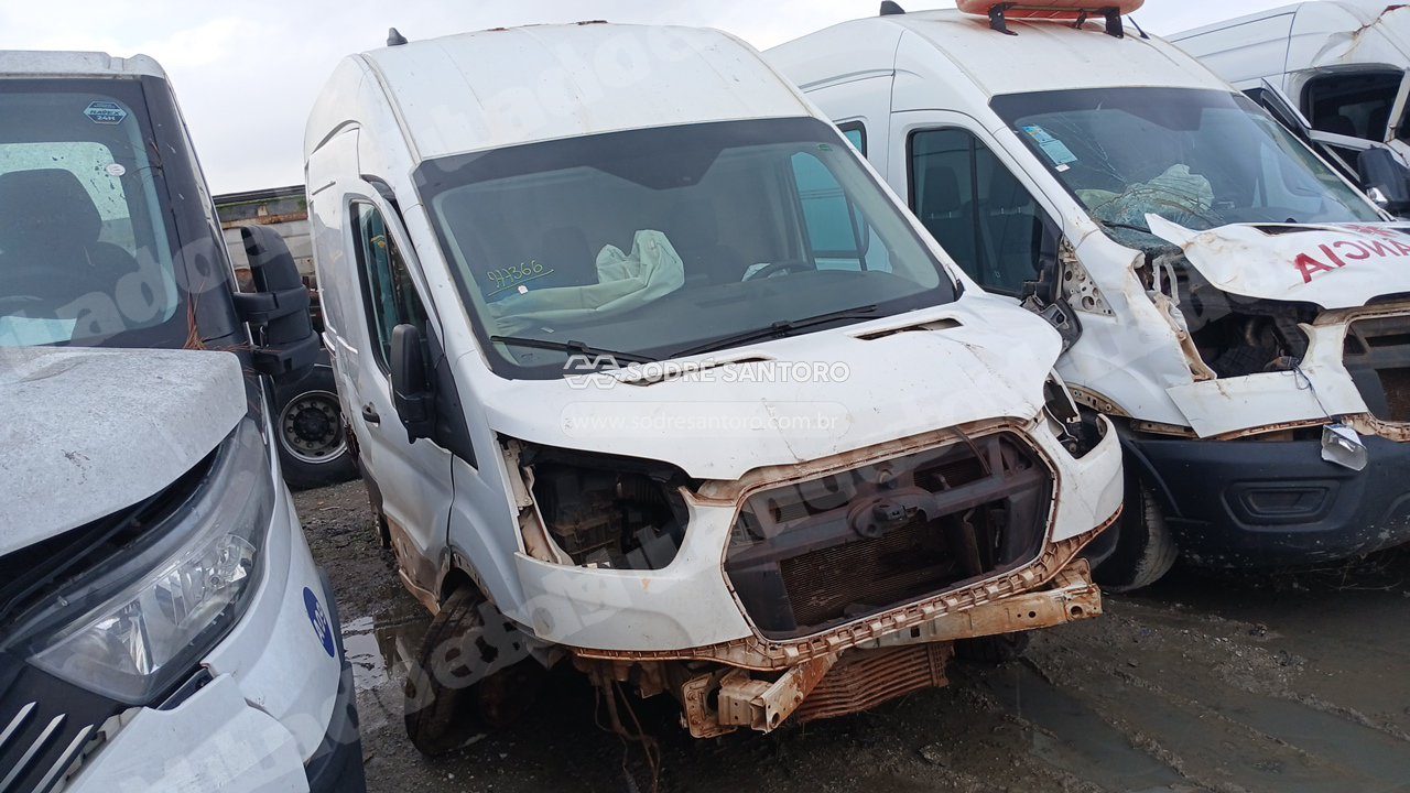 Ford Transit 350 F 2023 em leilão em Brasil