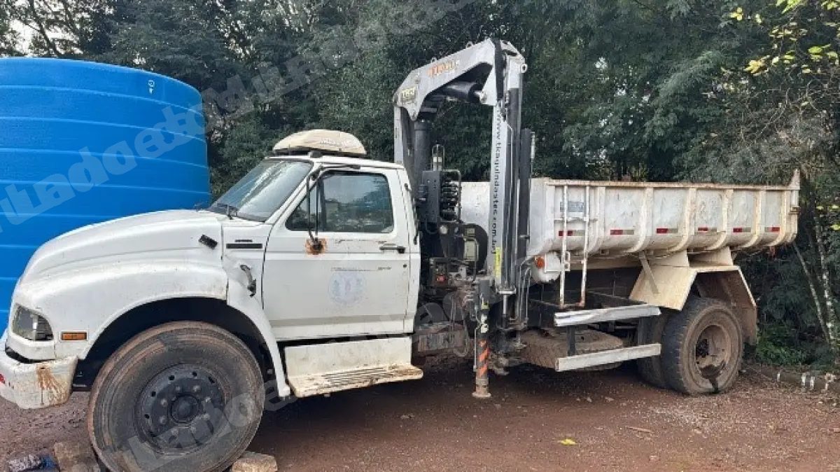 Ford em leilao em Brasil