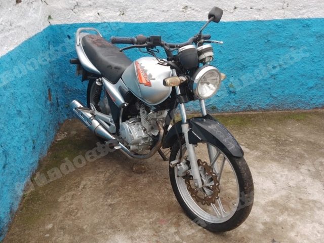 Veiculo em leilao em Amparo do Serra/MG