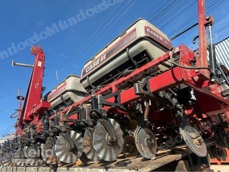 Máquina agrícola 2017 em leilão em Aracatuba/SP