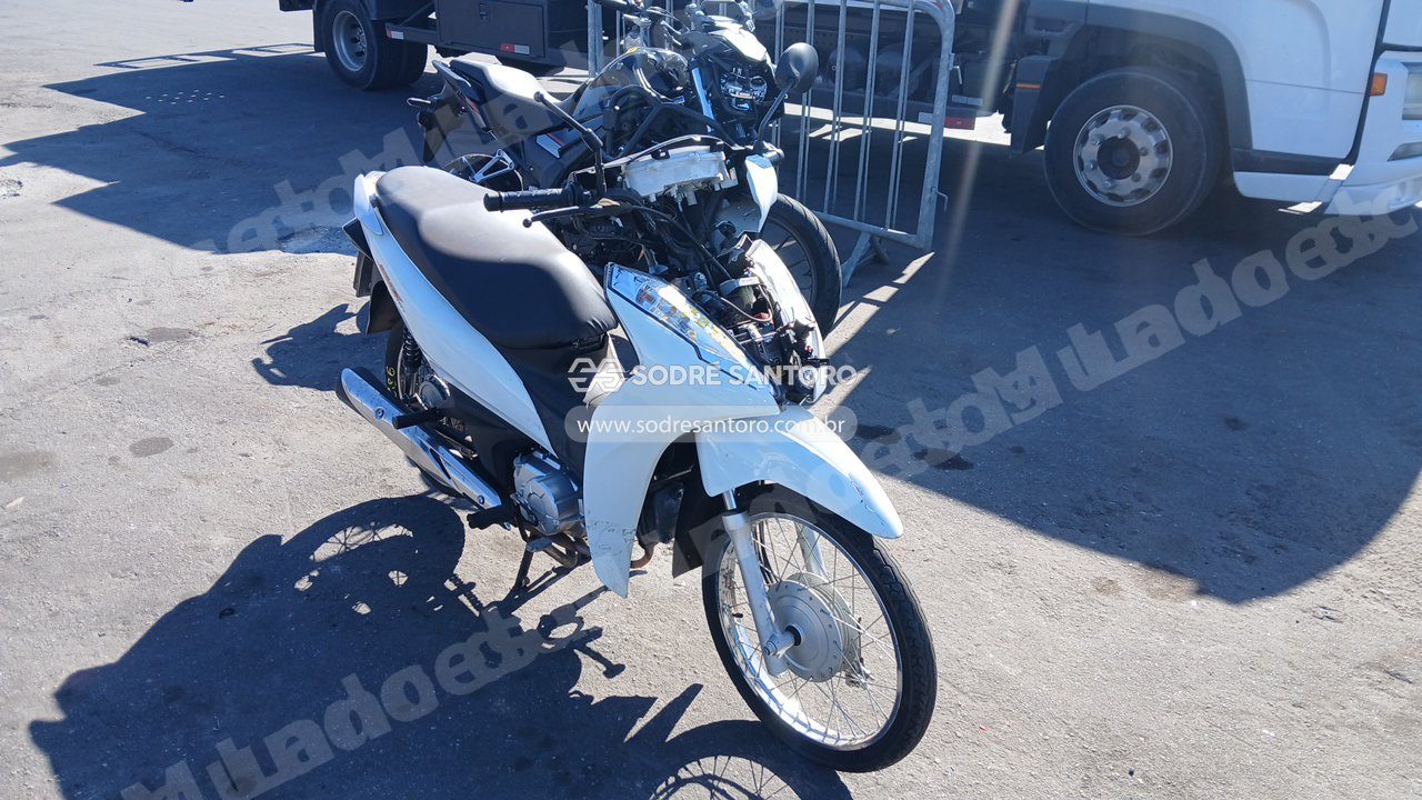 Honda Biz 110I 2022 em leilao em Brasil