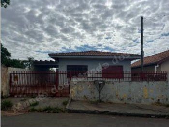Imovel de 79 m2 em leilao em Jaguapitã/PR