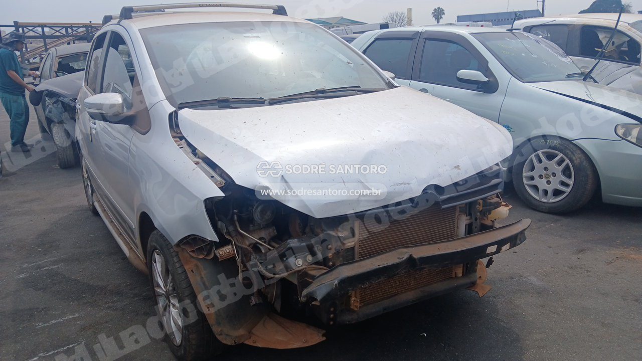 Volkswagen Fox 1.0 2014 em leilao em Brasil - Lote 2