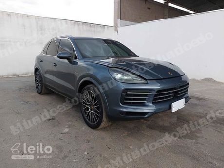 Porsche Cayenne em leilão em São Carlos/SP
