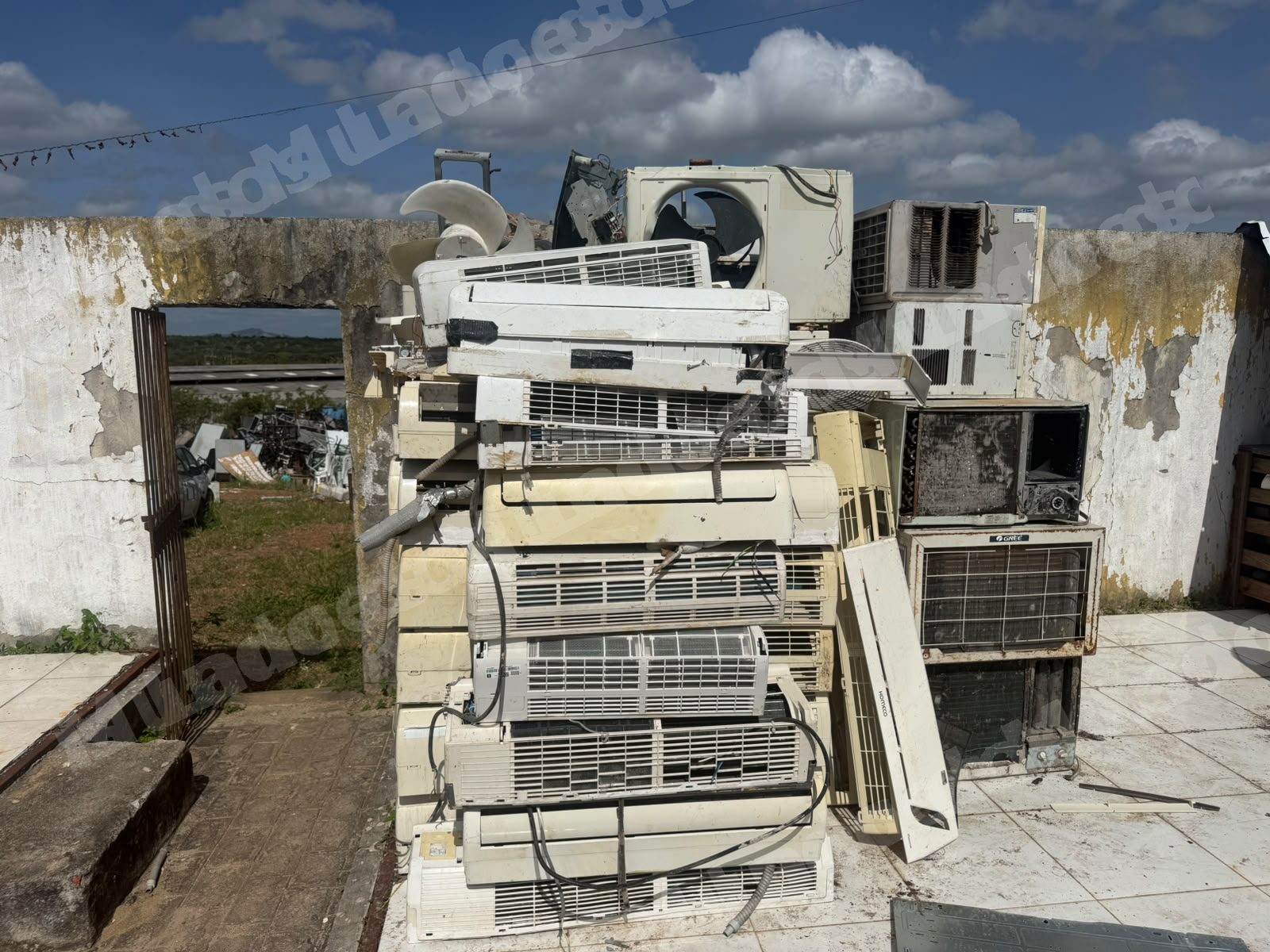 Lote em leilao em Prefeitura Municipal de Eusébio/CE