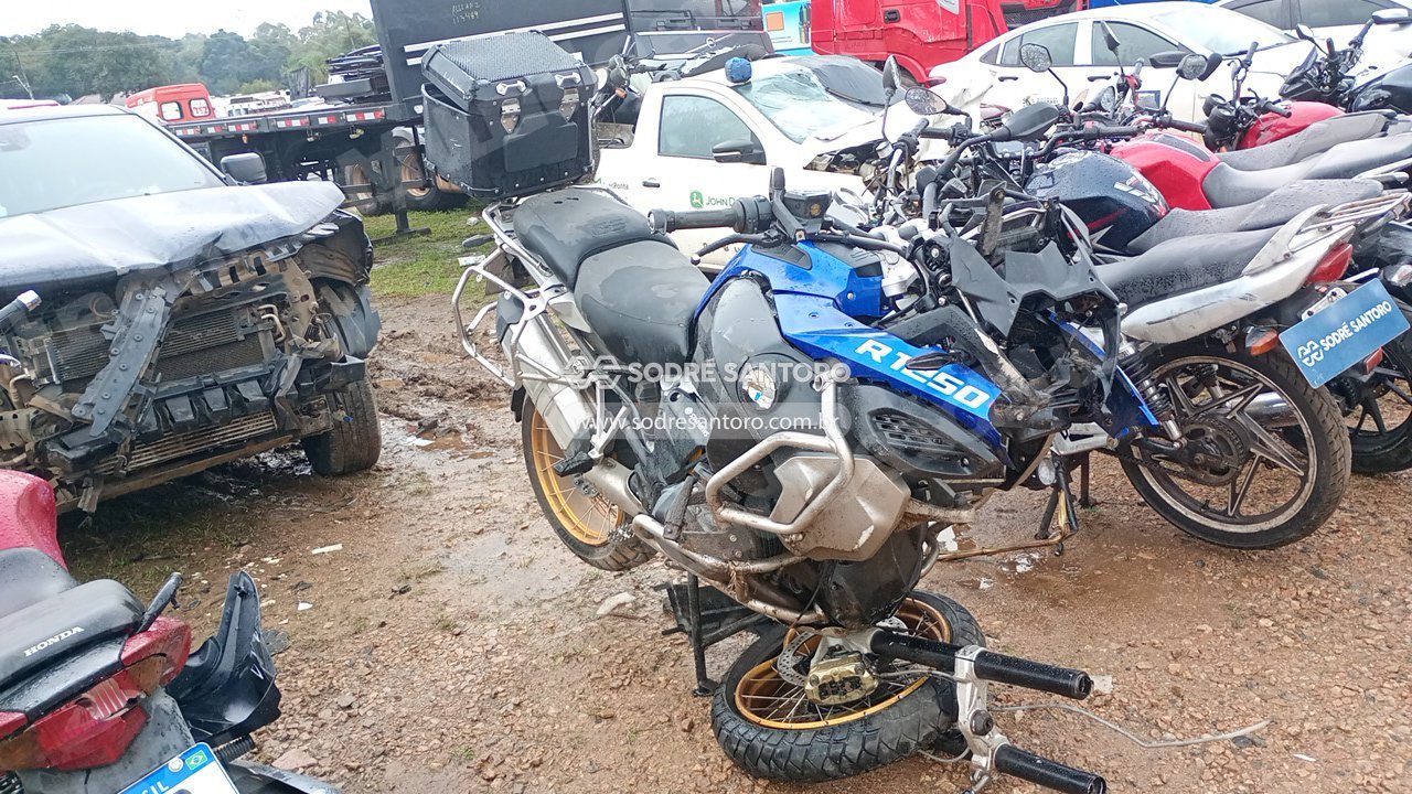 Bmw em leilao em São José dos Pinhais/PR