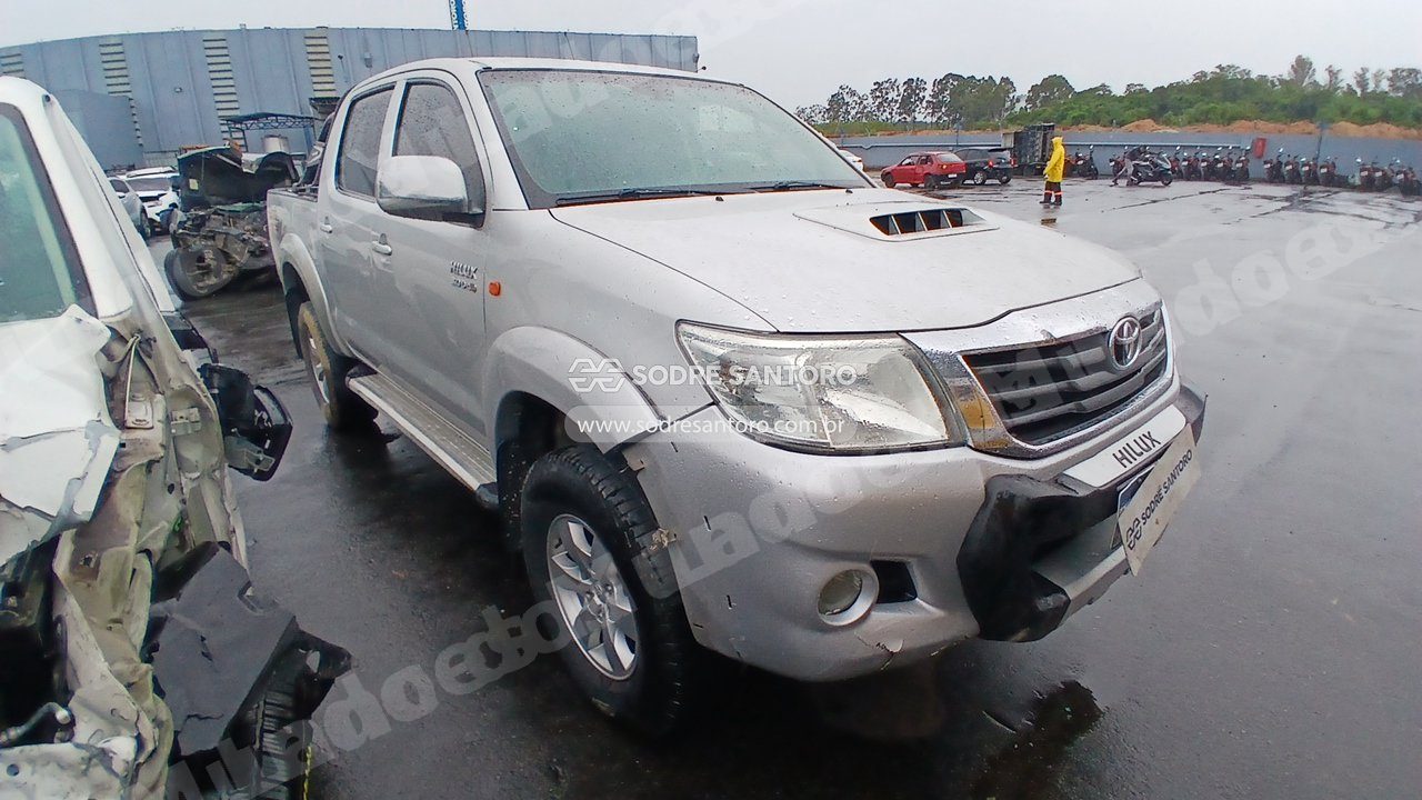 Toyota Hilux Cd 4X4 Sr 2012 em leilão em Brasil