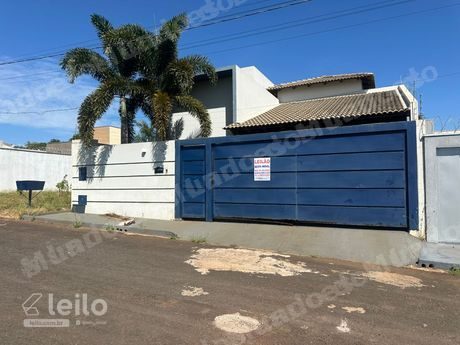 Casa em leilao em Quirinopolis/GO